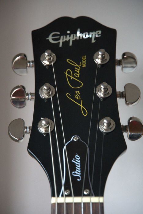 Guitarra Epiphone Les Paul Studio