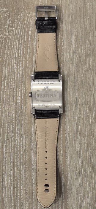 Продам часы Festina