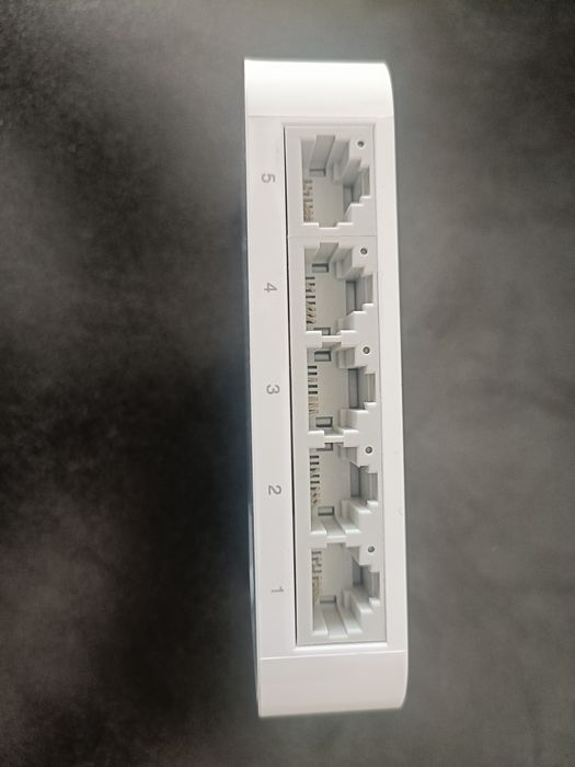 2 x Switch TP-Link TL-SF1005D c/ 5 portas 10/100Mbps