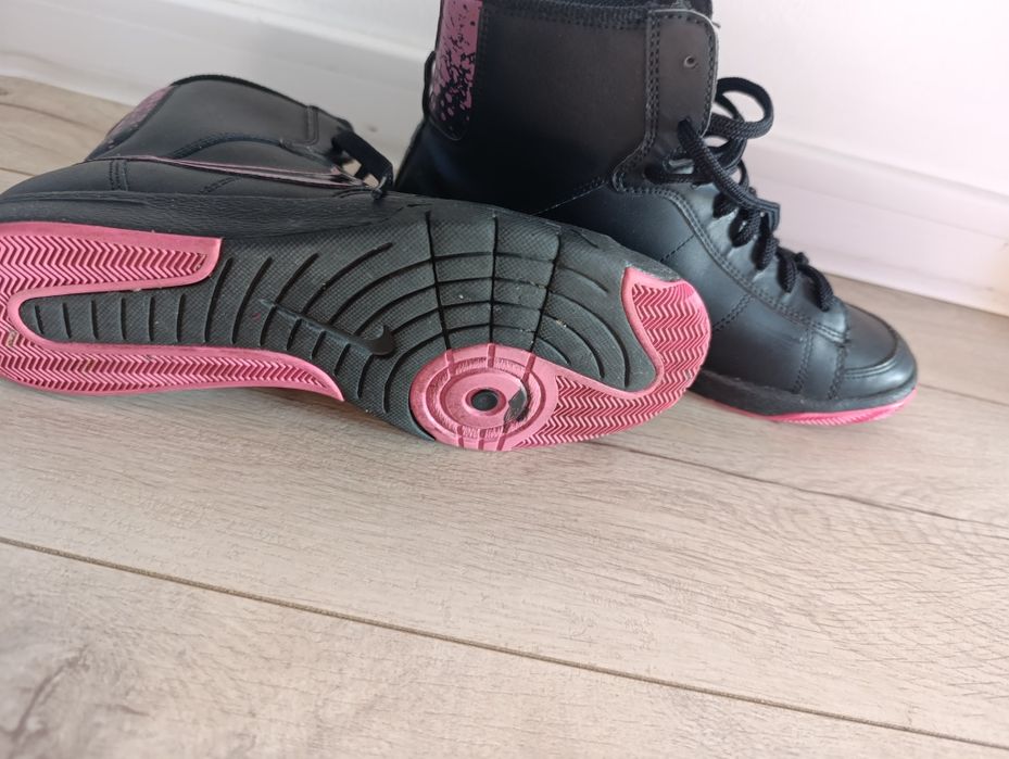 Buty  Nike  czarne 37