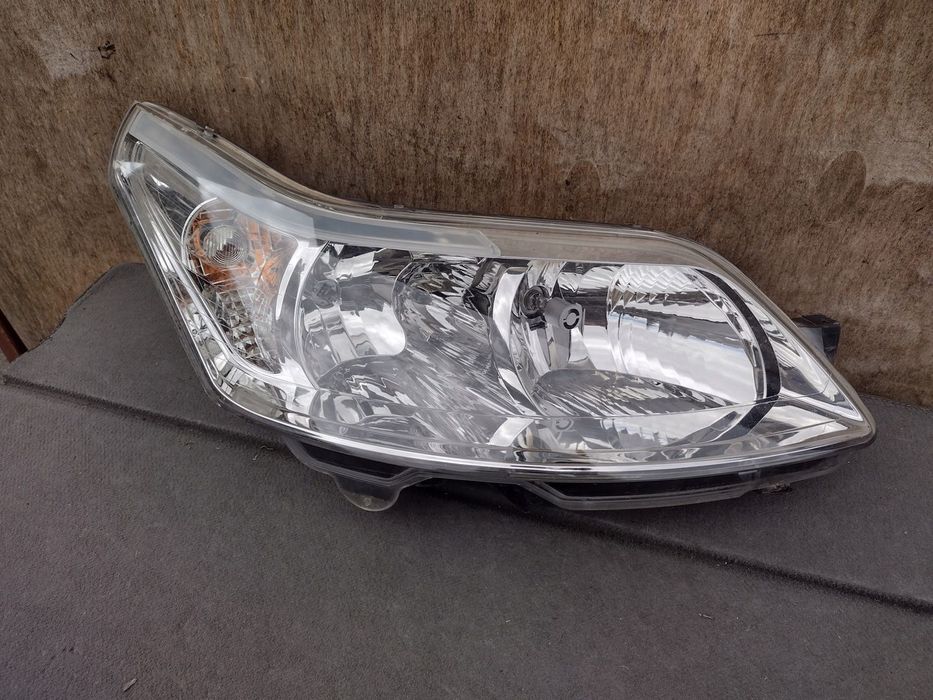 lampa citroen c4 I prawa eu cała