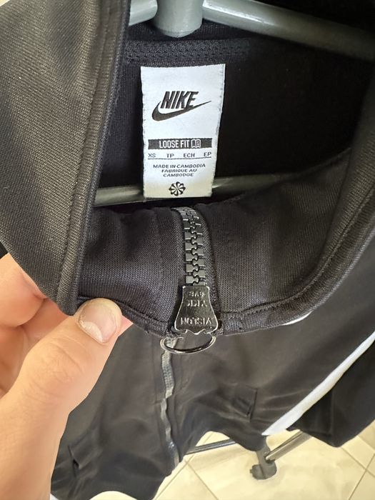 Зипка від бренду nike