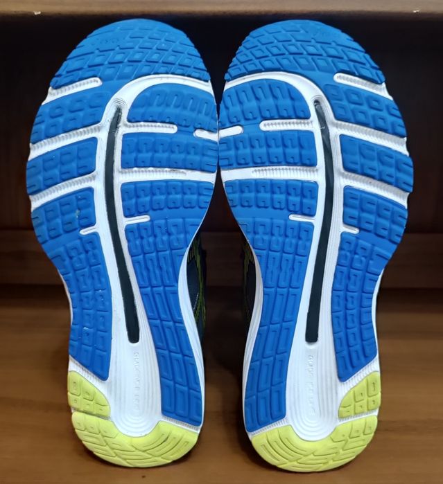 Asics Gel Stratus 43,5/27,5 см