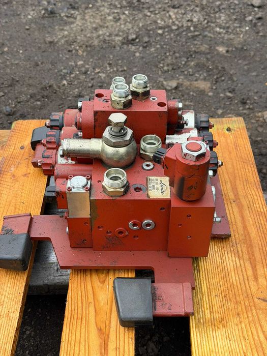 Rozdzielacz hydrauliczny LINDE BR336 E30