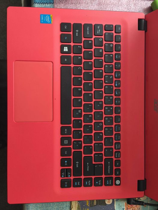 Чудовий ноутбук Acer E5-473 14 core i3\4gb ram\128gb ssd\АКБ ОК