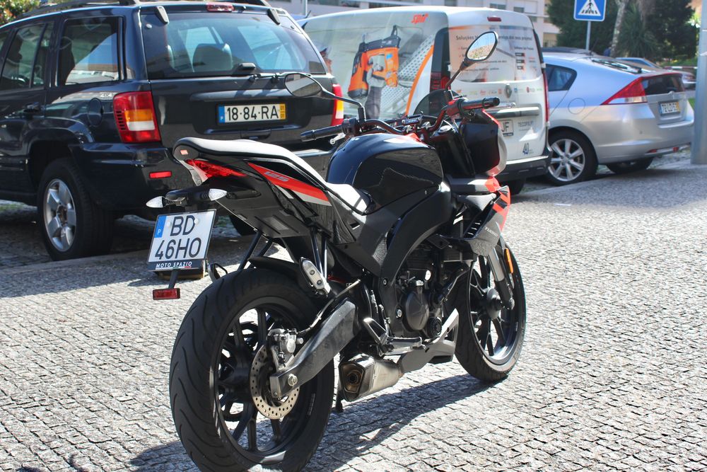 Aprilia Tuono 125 (2023) | 8.800 km | Escape MIVV