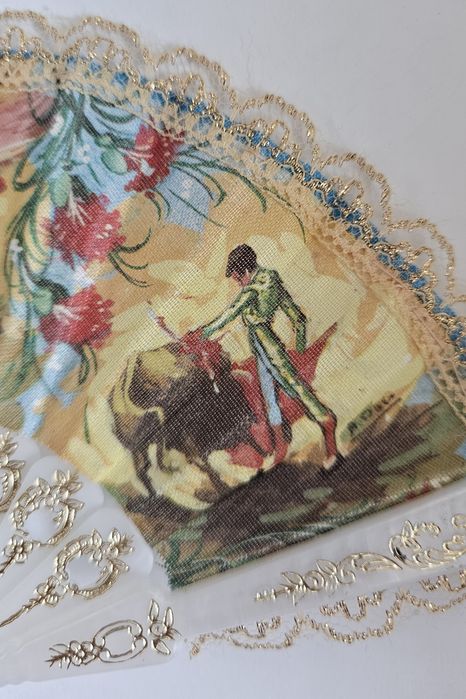 Piękny materiałowy wachlarz corrida Hiszpania scenki rodzajowe