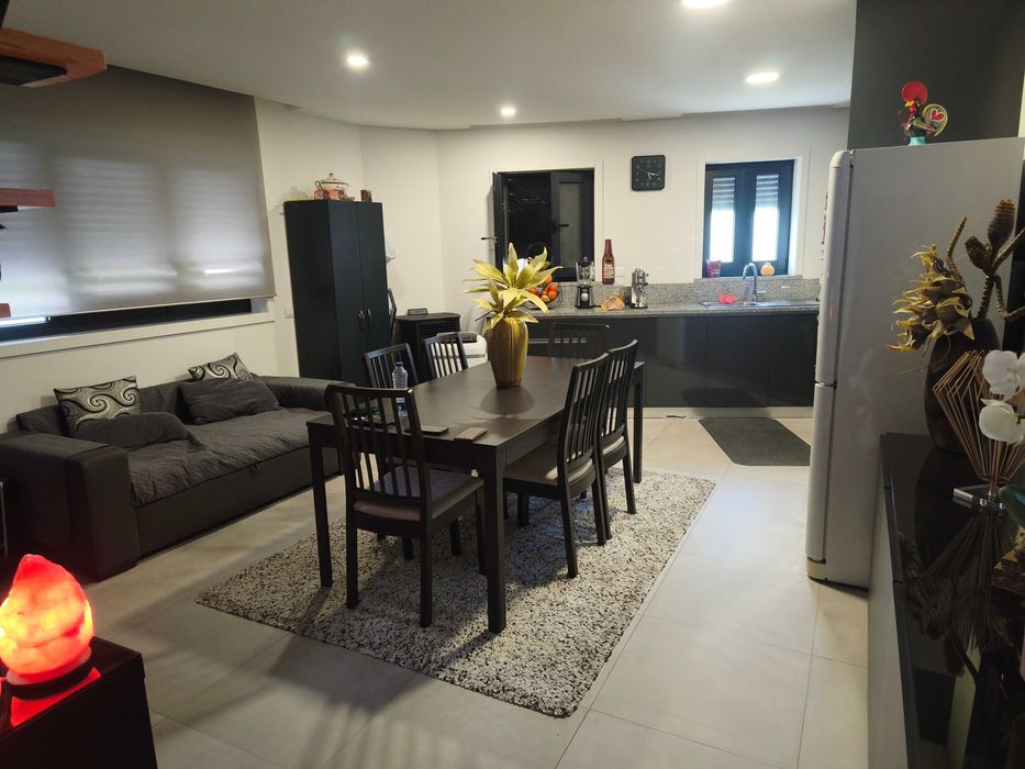 Moradia Geminada T2 + 1