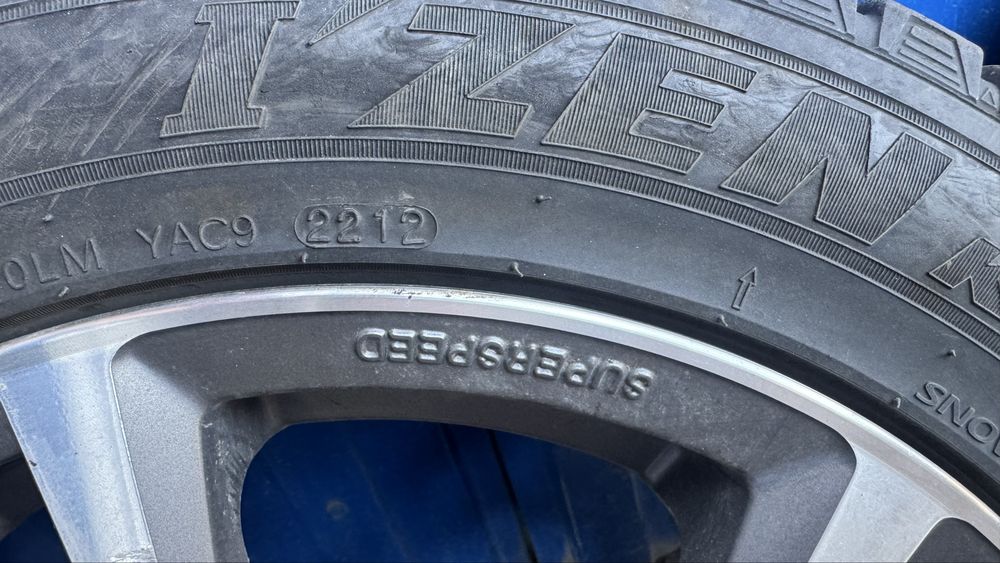 Комплект легкосплавних дисків R16 5×108 + зимова гума Kumho 205/55 R16