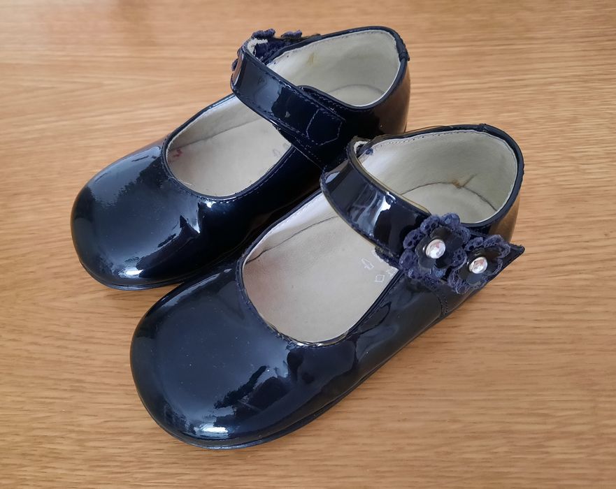 Sapatos criança / menina - n.⁰ 19