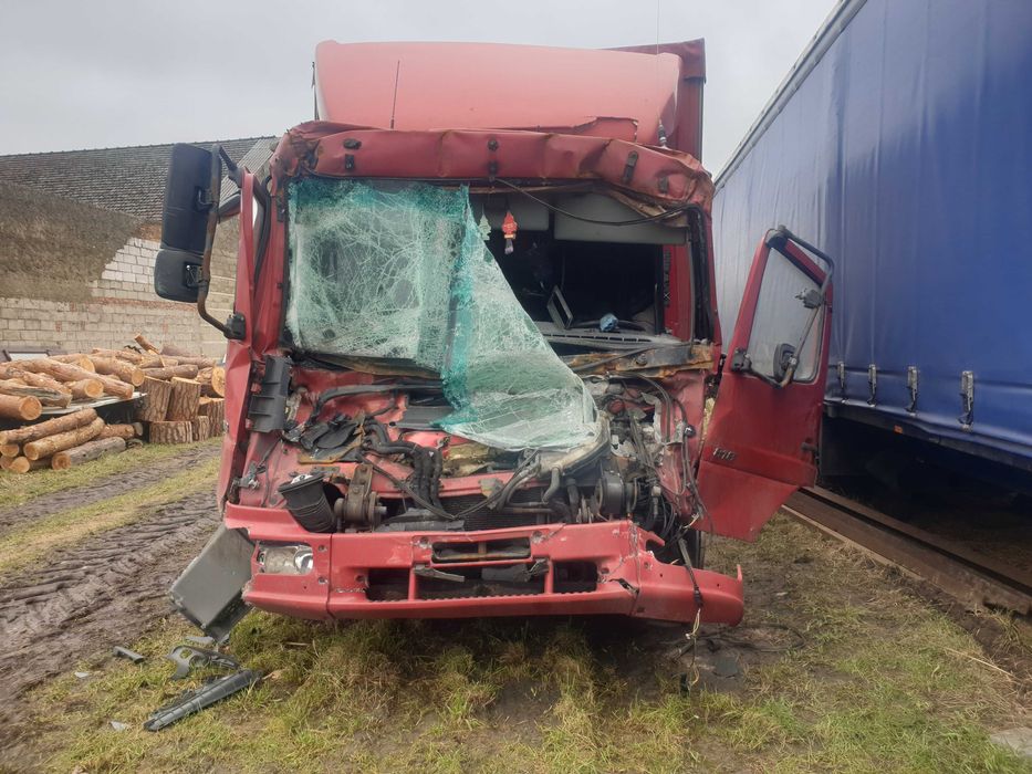 Mercedes atego silnik skrzynia most opony 80% 2.50kg