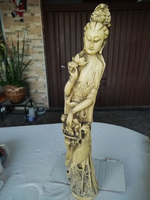 2 Figuras de Estátua Colecção em Marfinite