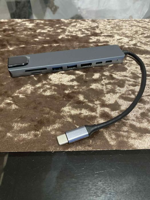 Hub Usb-C Stacja Dokująca Do Laptopa  8 Portów