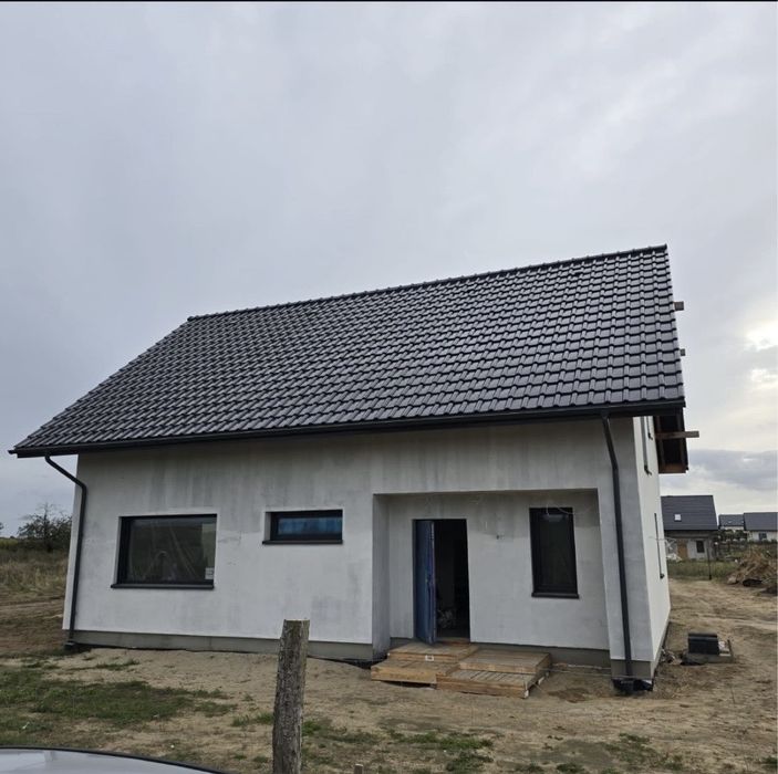 Uslugi Dekarskie. Dekarz, Dach