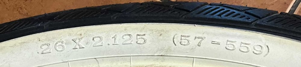Opona rowerowa Deli Tire 26 x 2.125   57-559