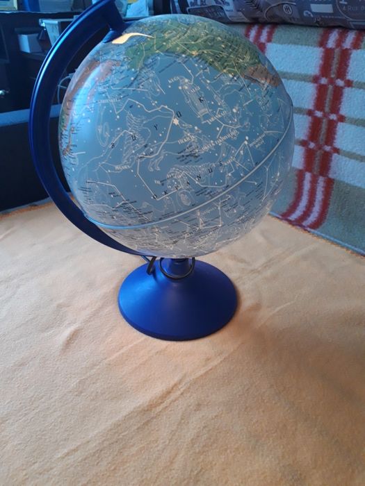 Глобус  светильник.