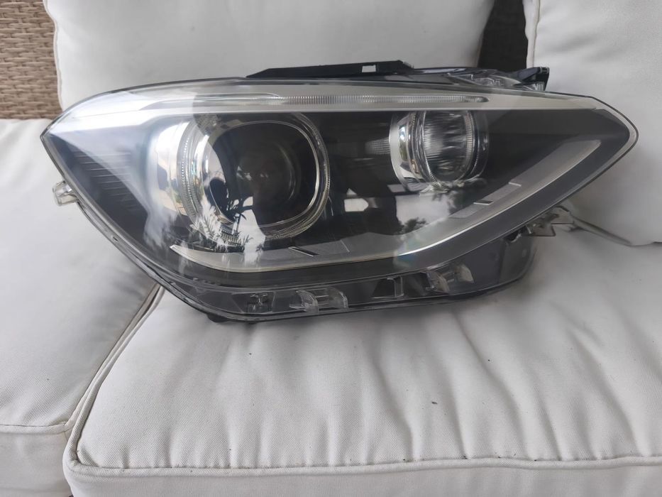 Farol direito bi-xenon BMW F20