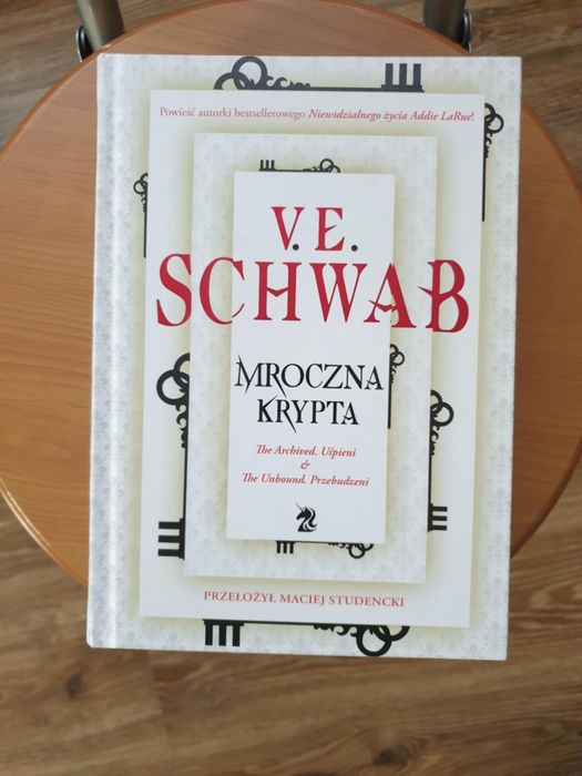 V.E.Schwab Mroczna Krypta