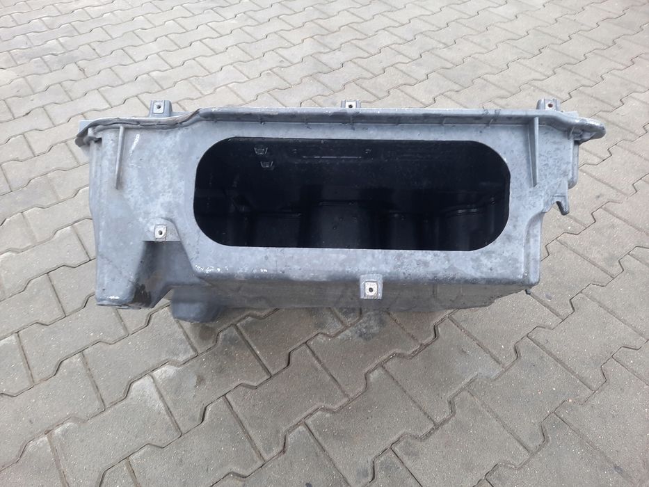 Schowek pod kabinę Lewy Renault Gama T Range