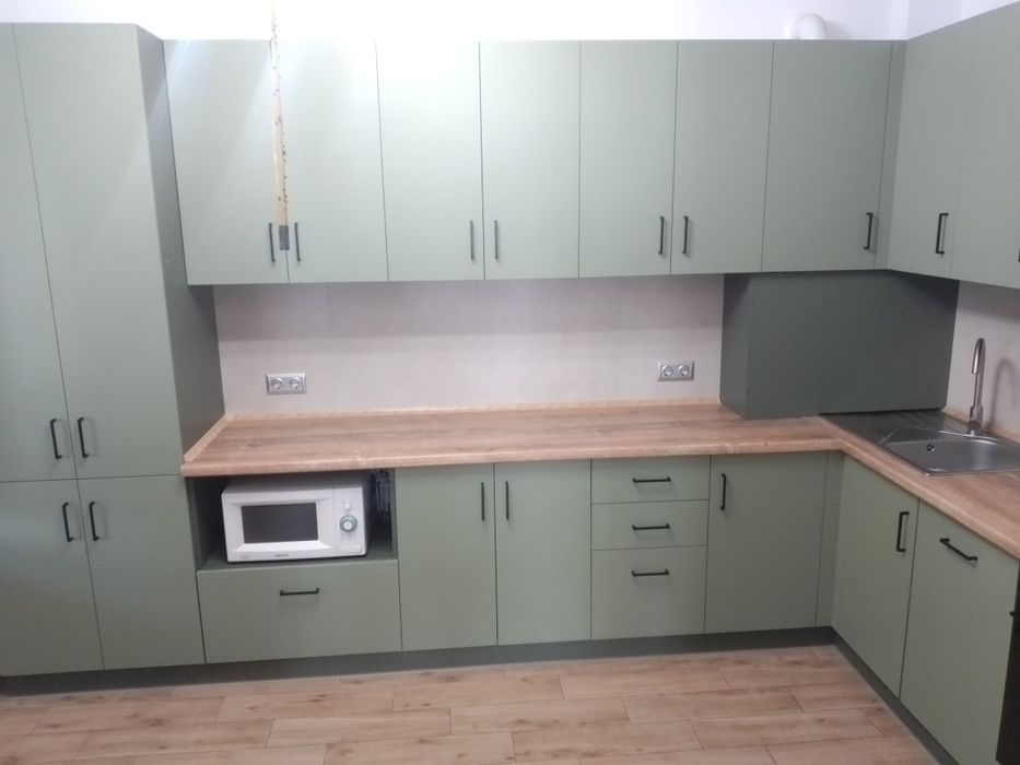 Кухні на замовлення