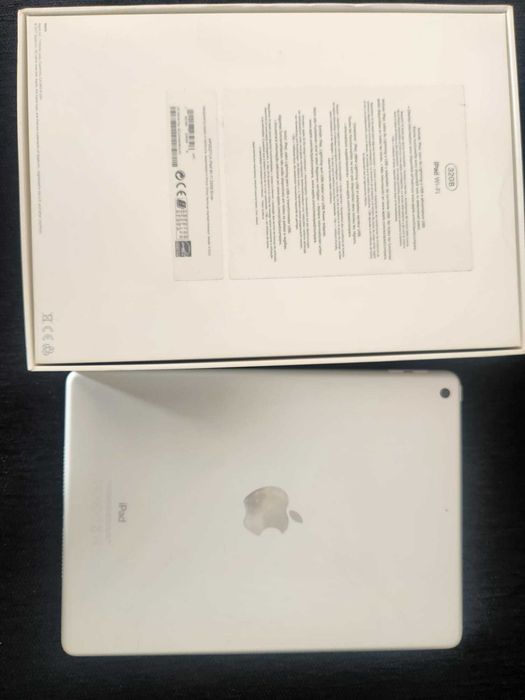 iPad (5th Generation) Wi-Fi, 9.7-inch Multi-Touch Display64409551104770122