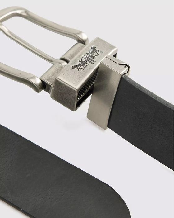 Оригінал 100%  ! Шкіряний двухсторонній ремінь Levi’s !!