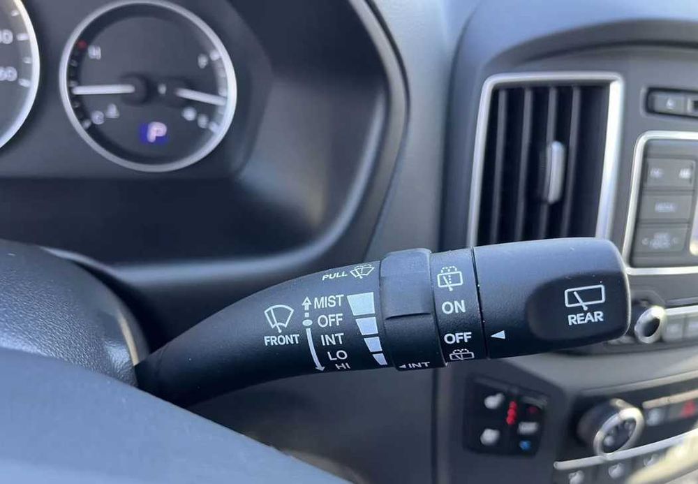 Hyundai Grand Starex  2020