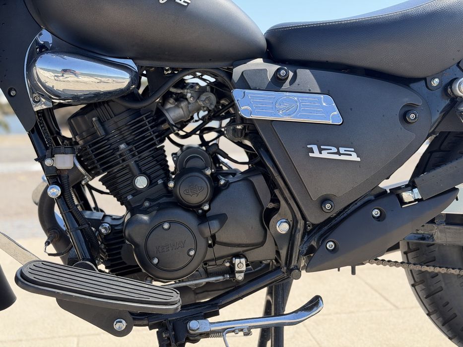 Keeway Superlight 125 com 26.900 Km’s em estado irrepreensível