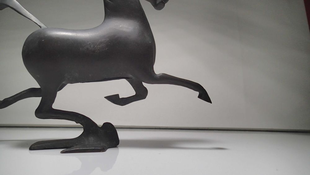 Estatueta antiga em Bronze estilo Art Deco