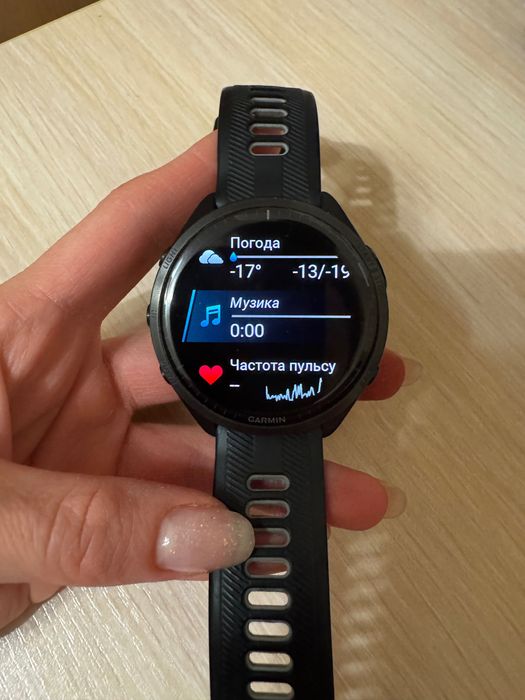 продам годинник Garmin Forerunner 965 Black
