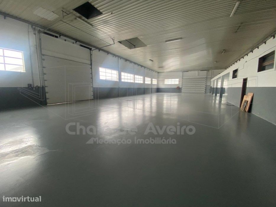 Armazém Para Arrendamento Zona Industrial - Esgueira