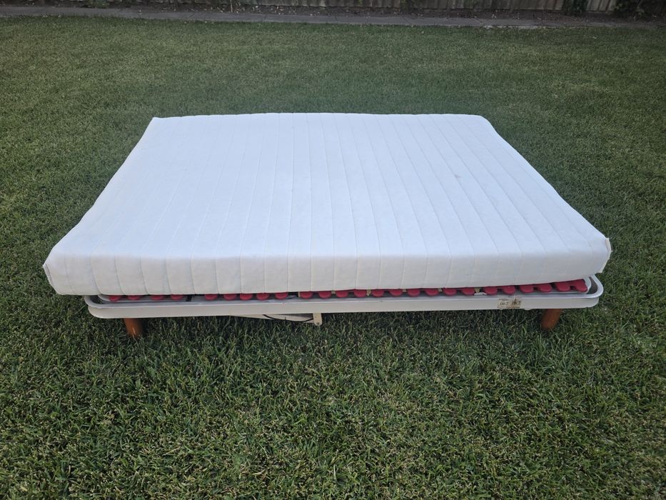 Cama Casal articulada com comando