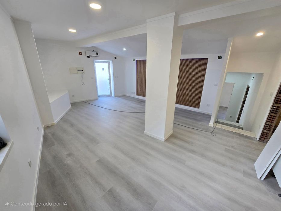 Moradia T2 com logradouro