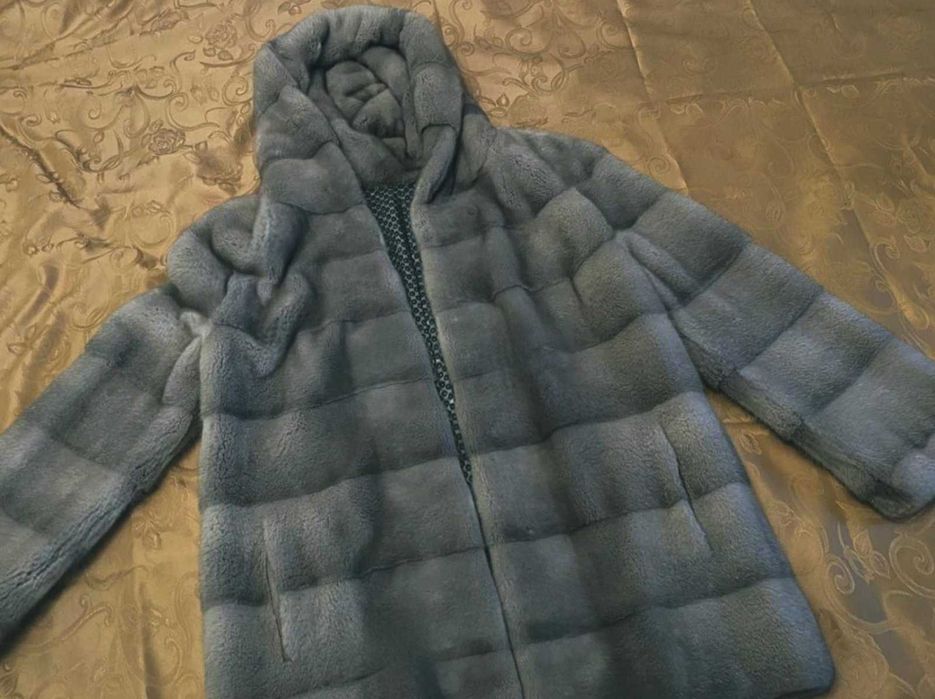 Норковая шуба 75 см,идеальное состояние,одета 1 раз.