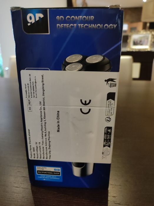 Máquina de barbear nova