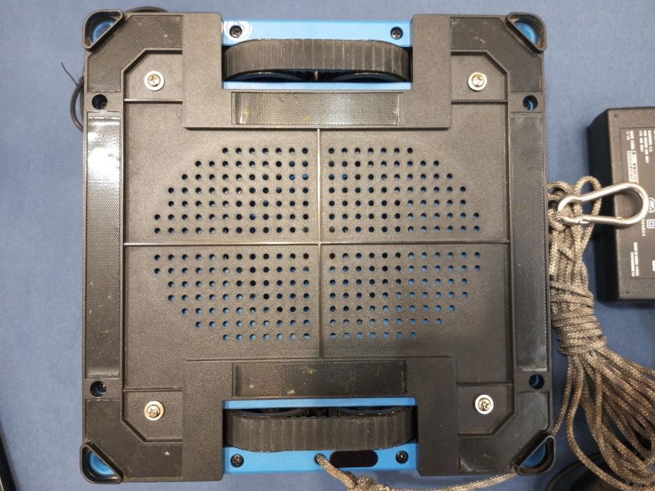 Робот для миття вікон.