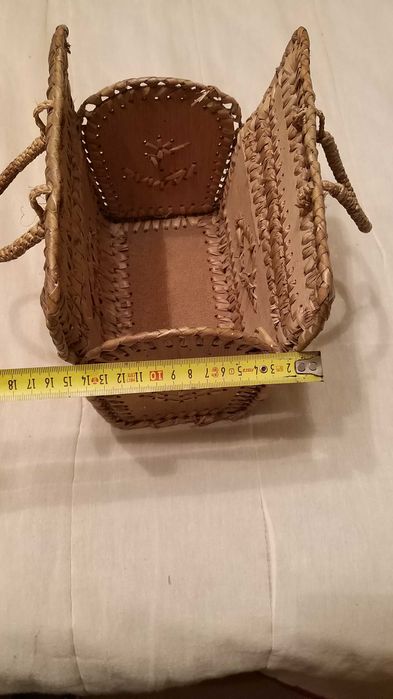 mala , bolsa em Junco rafia e Madeira feito á mão