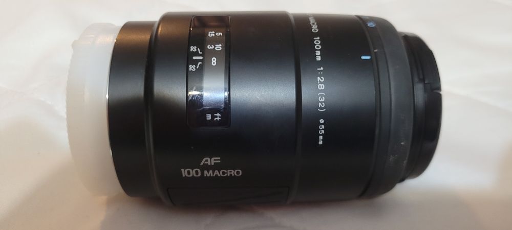 Объектив Minolta AF Macro 100mm f/2.8, байонет Sony A, состояние почти
