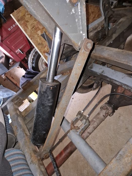 Siłownik  hydrauliczny zestaw podnoszenia iveco daily