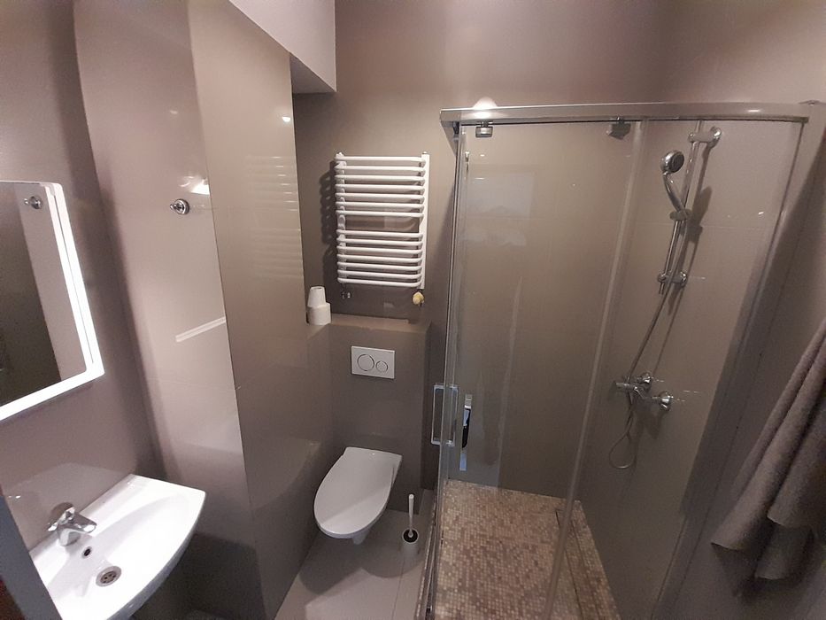 Pokoje hotelowe, kwatery, noclegi