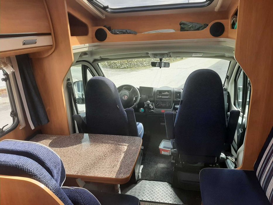 autocarava DETHLEFS 128000 km ano 2012