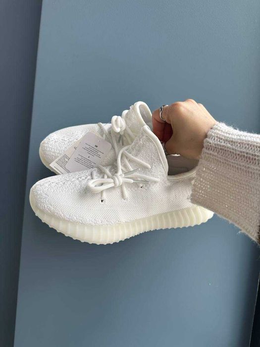 Кросівки Adidas Yeezy Boost 350 V2 Premium Triple White