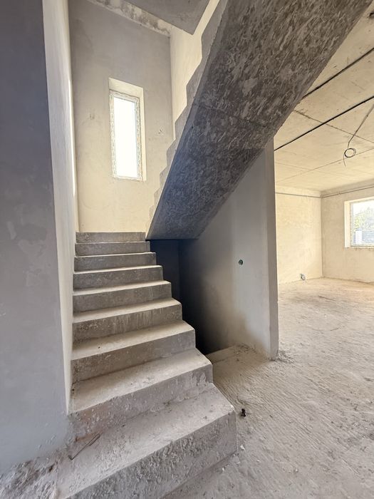 Продаж котеджу в Зимній Воді