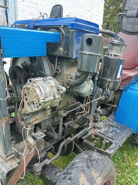 Міні трактор  з дилильним мотором