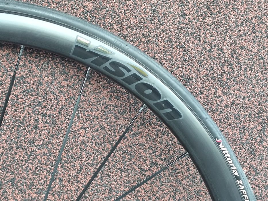 Koła Vision Team 30 DB Disc 700C Shimano Stan BDB + opony Vittoria Zaffiro Pro + dętki Pod Tarcze