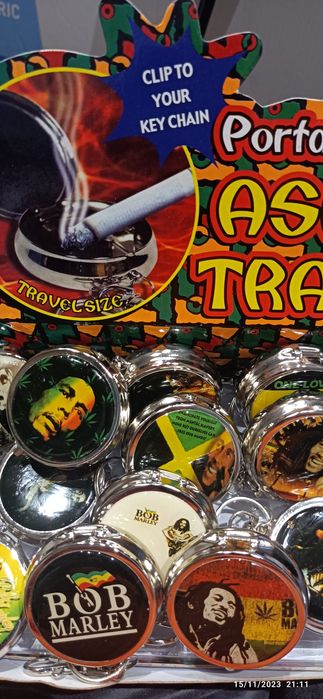 Porta chave cinzeiro Bob Marley caixa com 12 10€