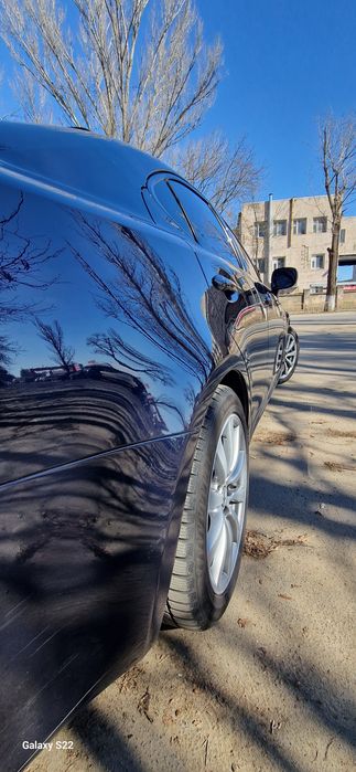 Подам или обменяю Лексус IS300