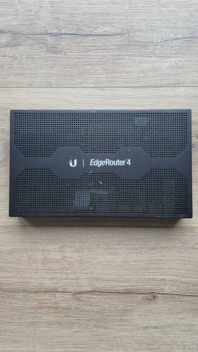 Router Ubiquiti EdgeRouter4 e SFP+