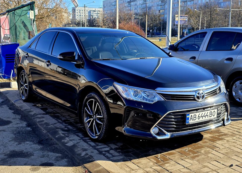 Продам Toyota camry
