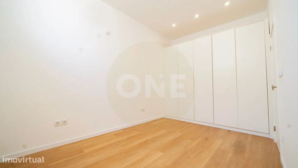 Apartamento T3 Remodelado, no bairro da Codivel, Odivelas